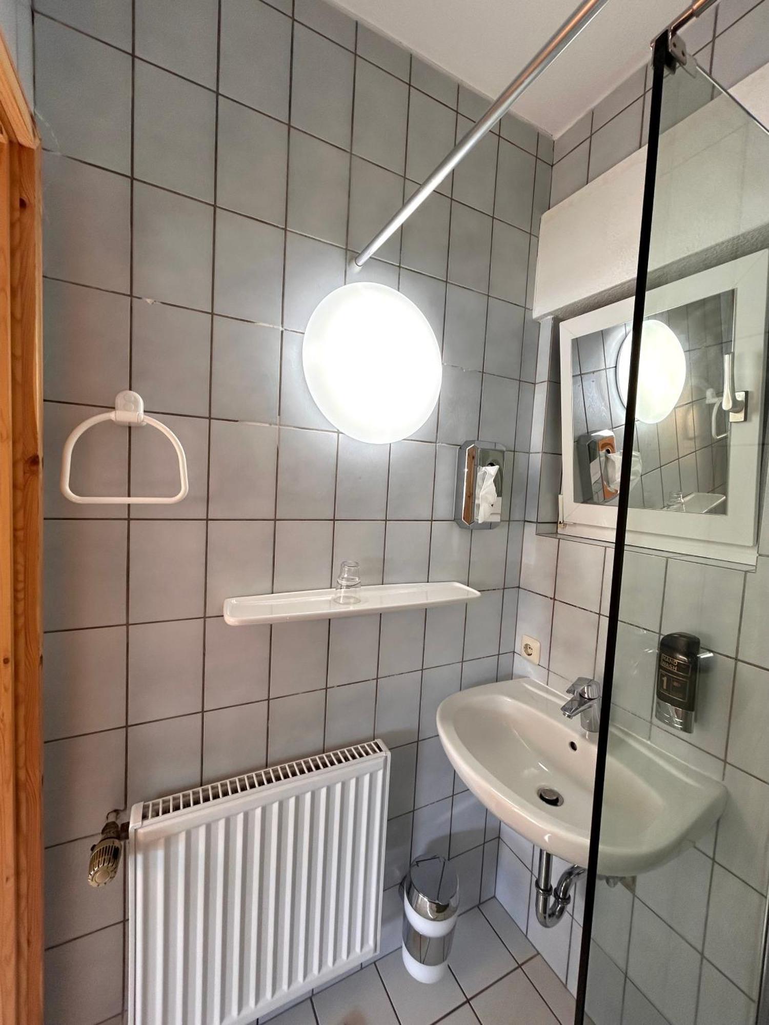 Wiehenkrug Lubbecke Exterior foto